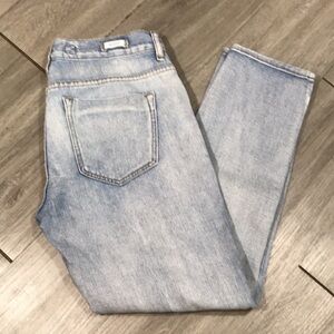 Melville Destroyed Light Wash Boyfriend Style Mid-Rise Jeans Size 26
